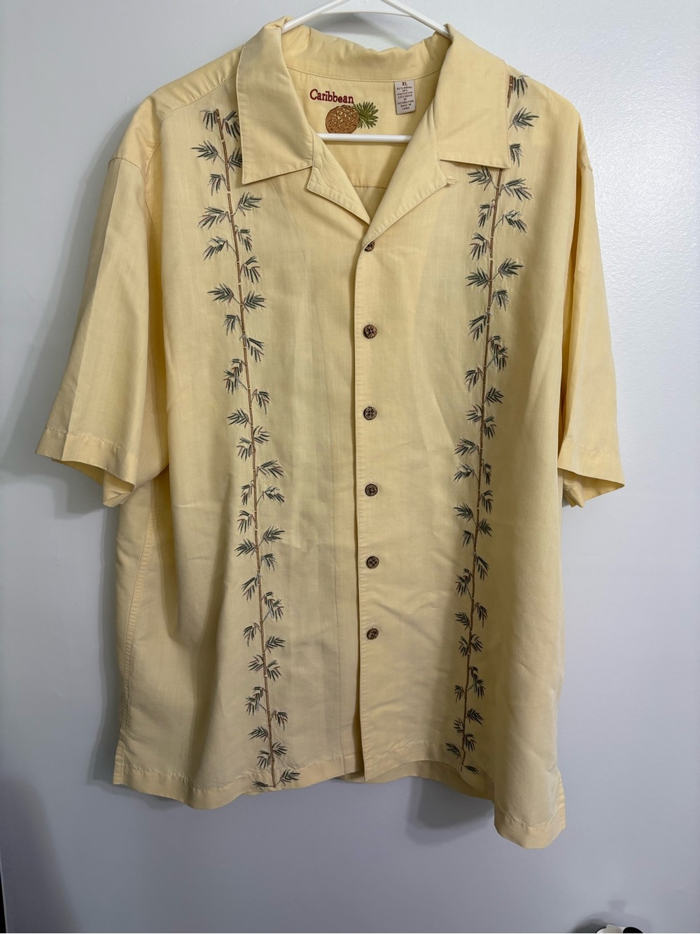 Shirt Mens XL Yellow Green Embroidered Hawiian Palm Beachy Casual Caribbean